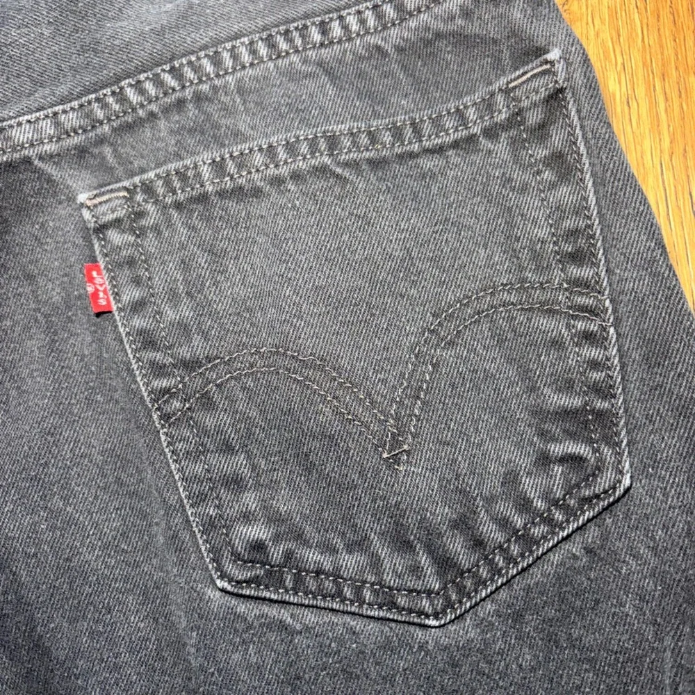 Y2K Levis 505 Regular Fit Faded Black Jeans Men 32x30 Straight Leg Denim Batwing